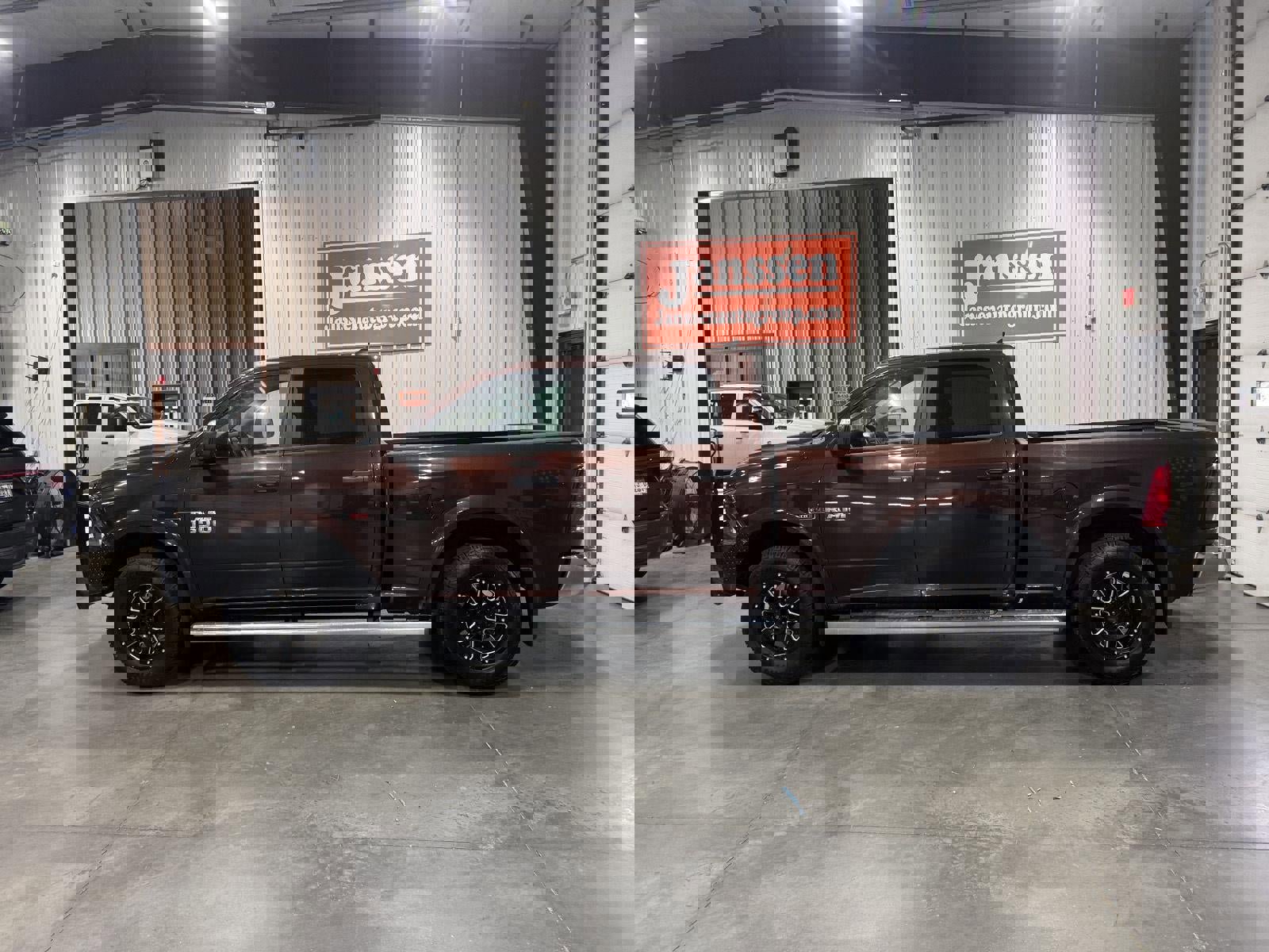 Used 2015 RAM 1500 Outdoorsman image 9