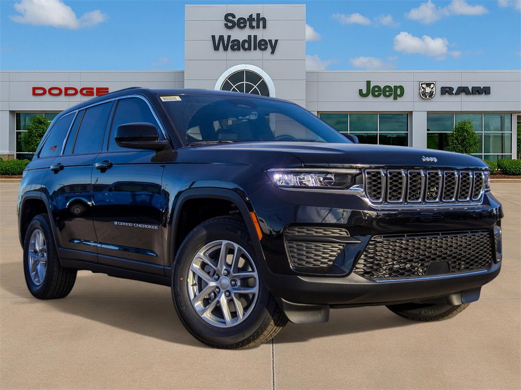 New 2025 Jeep Grand Cherokee Laredo X image 1