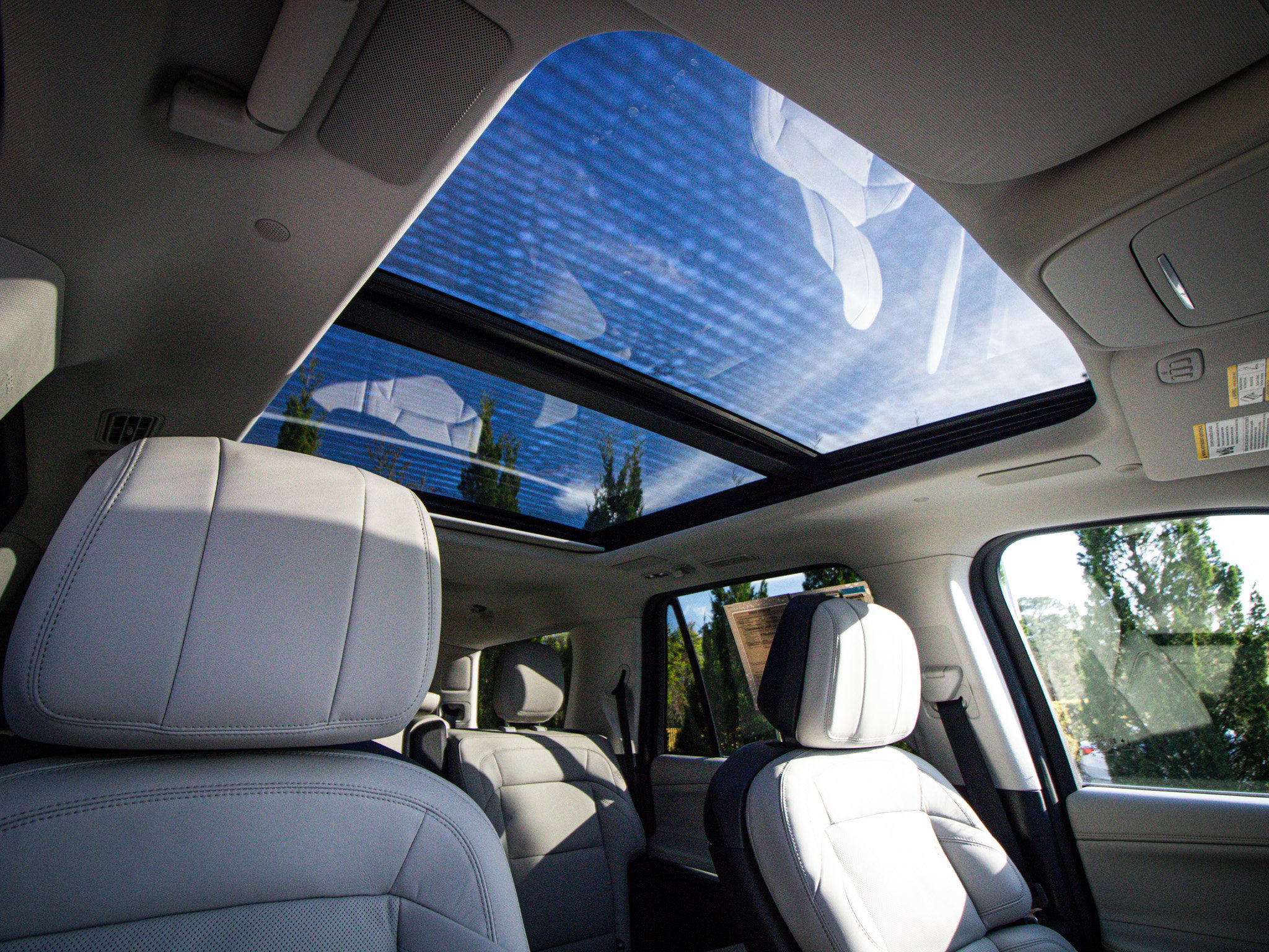 Used 2025 Lincoln Navigator Reserve image 27