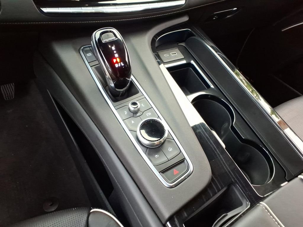 Certified 2023 Cadillac Escalade Sport AWD/4WD image 31
