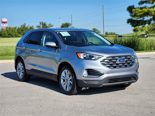 Used 2022 Ford Edge Titanium image 3
