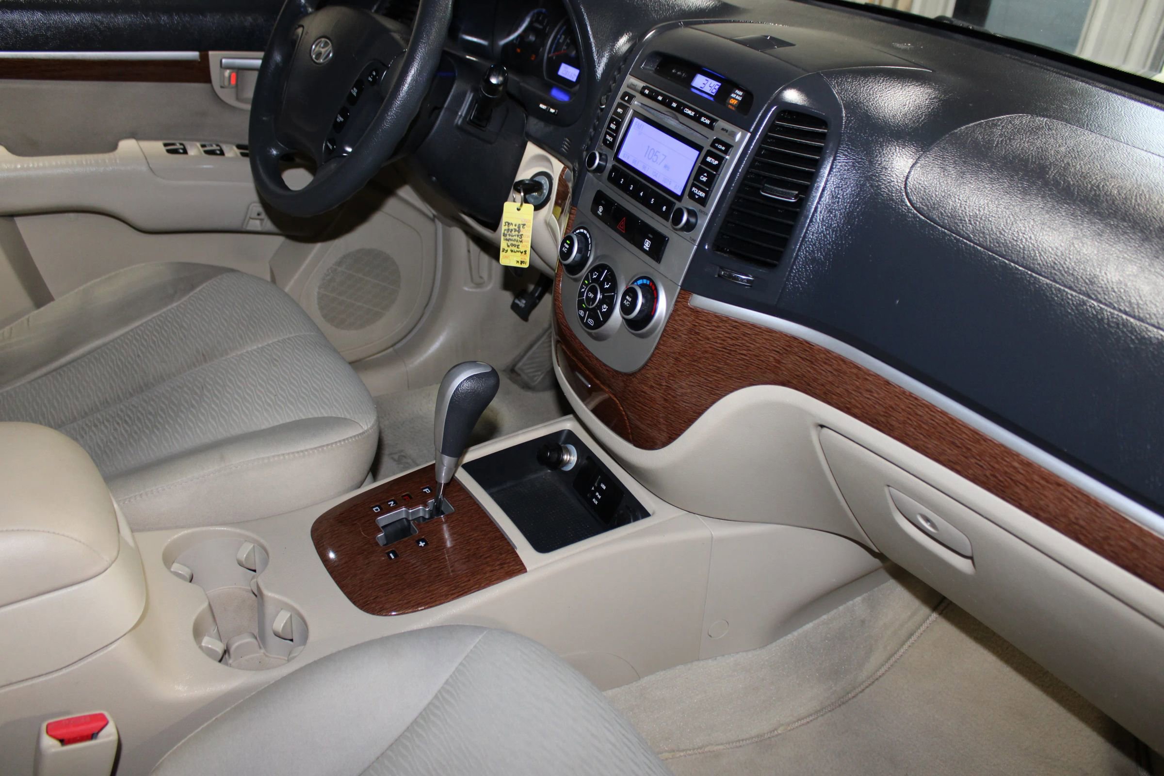 Used 2009 Hyundai Santa Fe GLS FWD image 23