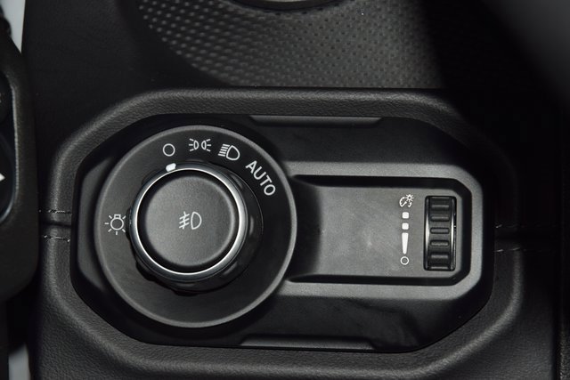 Used 2025 Jeep Wrangler Unlimited Rubicon w/ XTREMEE 35" Tire Package image 35