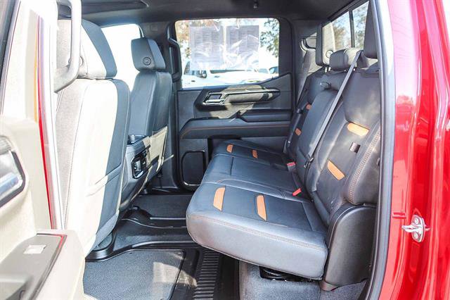 Used 2025 GMC Sierra 1500 AT4 w/ AT4 Premium Package image 18