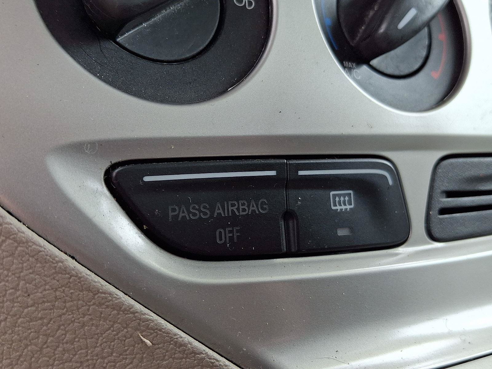 Used 2012 Ford Focus SE FWD image 24