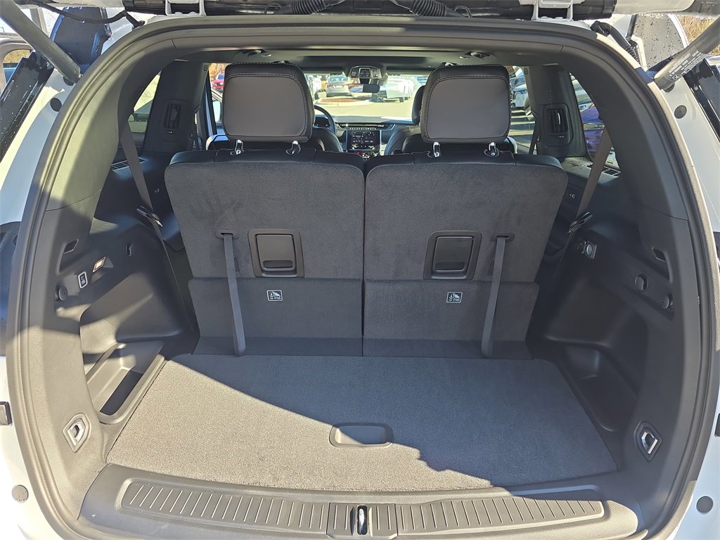 New 2025 Jeep Grand Cherokee L Altitude image 14