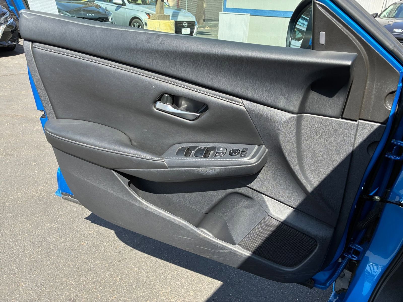 Used 2025 Nissan Sentra SV FWD image 18