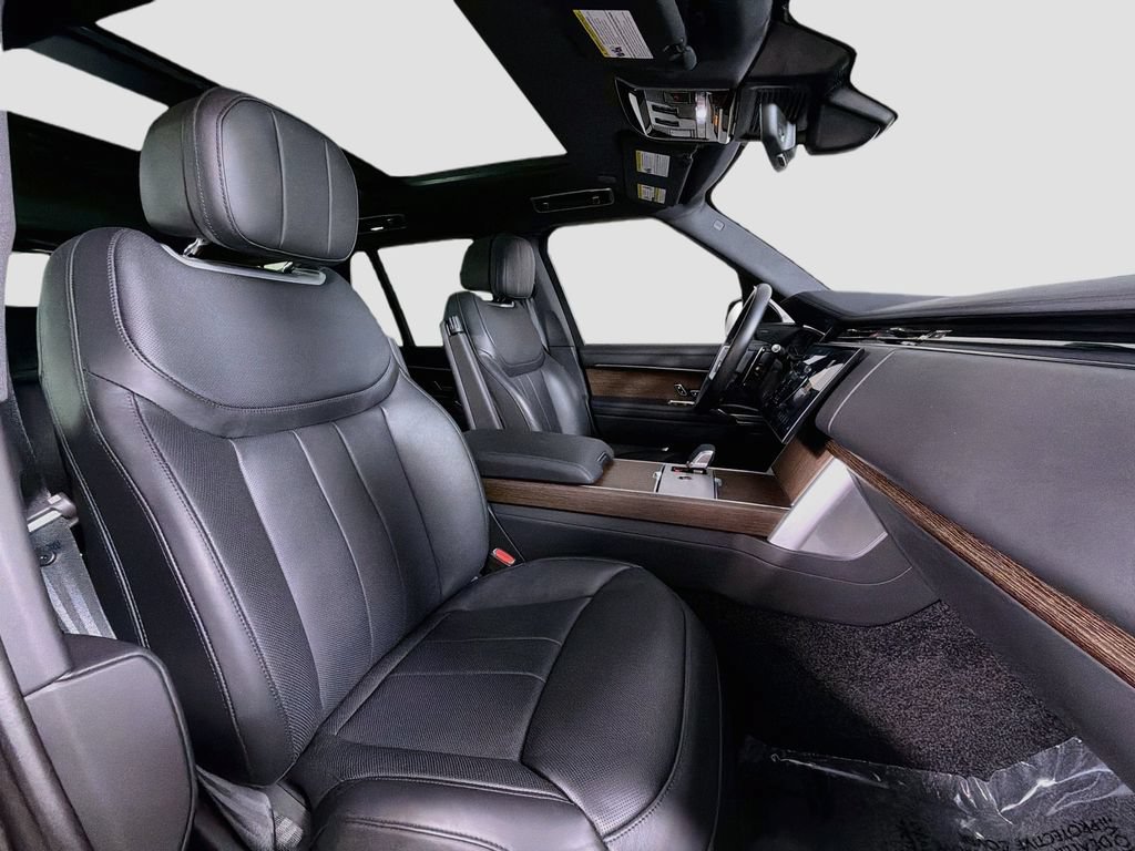 Certified 2025 Land Rover Range Rover SE AWD/4WD image 30