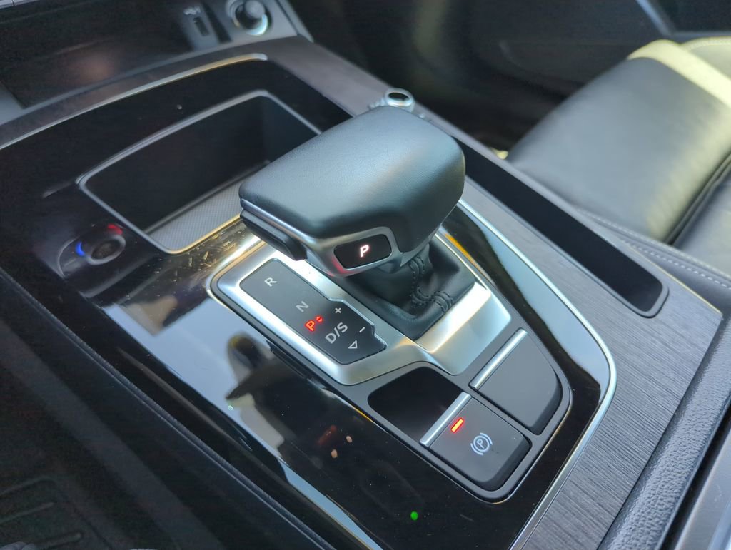 Used 2022 Audi Q5 2.0T Premium w/ Convenience Package image 28
