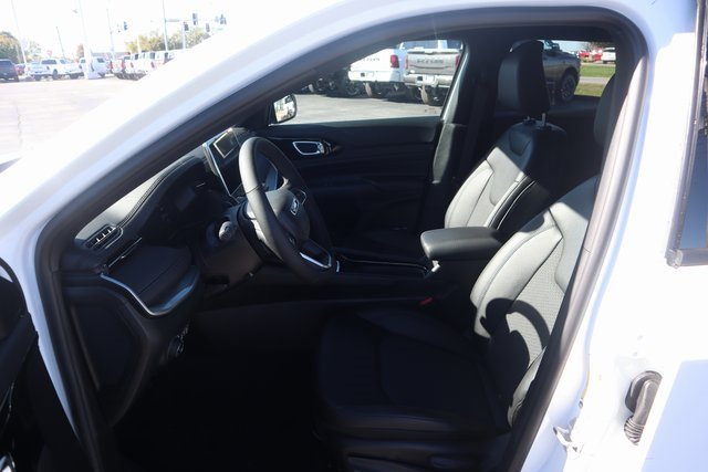 New 2026 Jeep Compass Latitude image 5