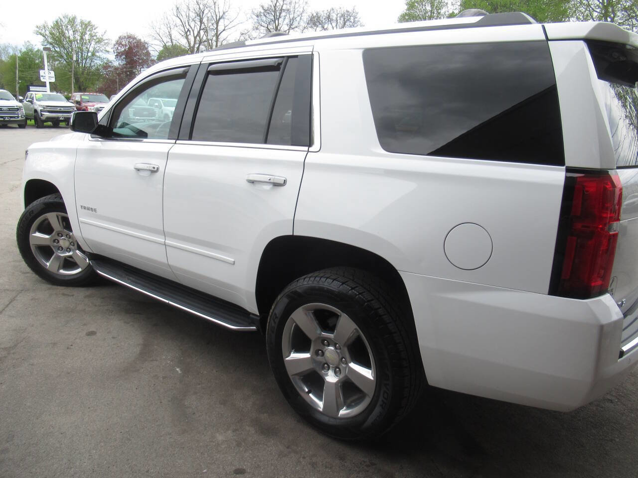 Used 2018 Chevrolet Tahoe Premier AWD/4WD image 18