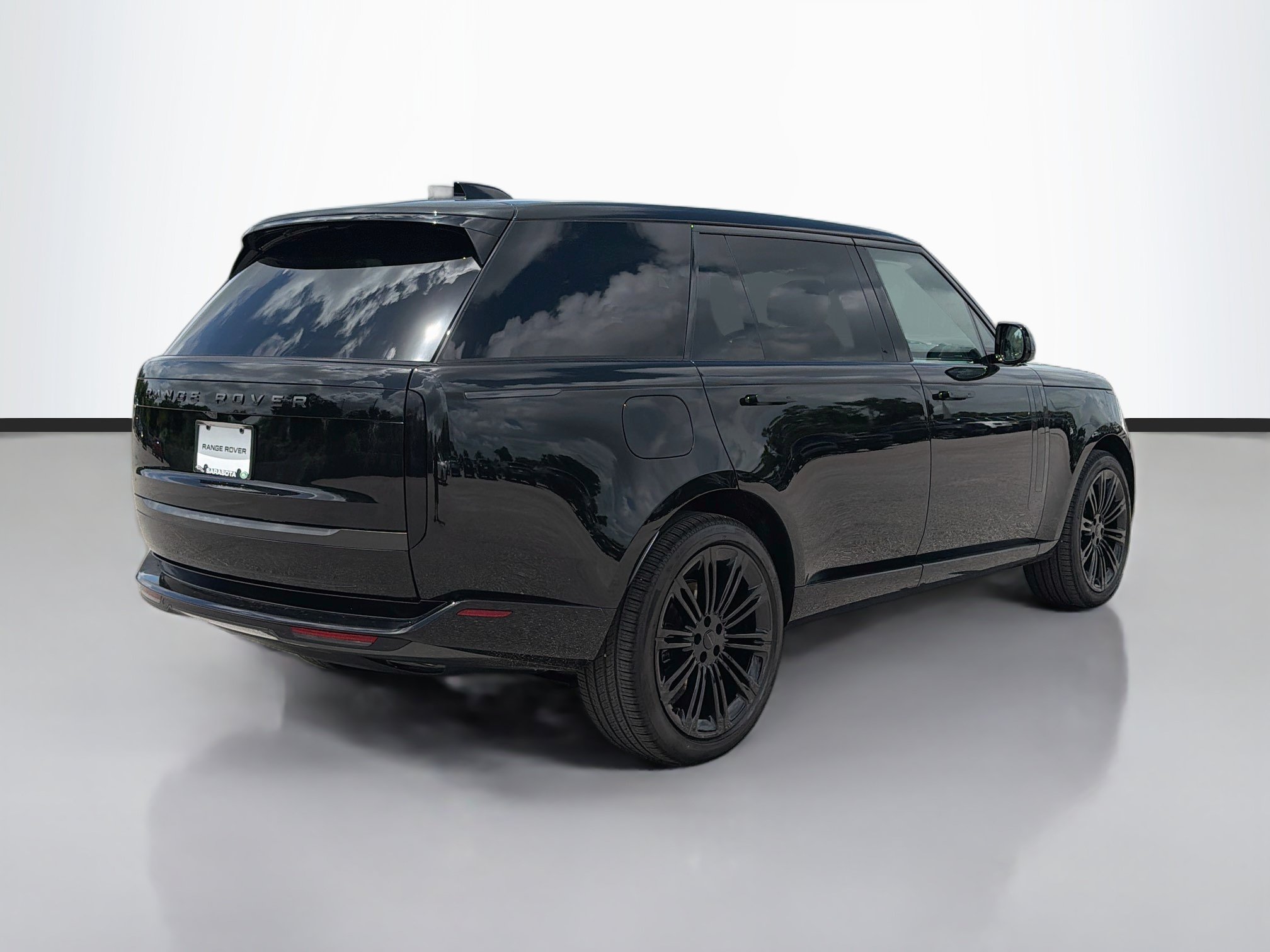 New 2026 Land Rover Range Rover Long Wheelbase SE AWD/4WD image 5