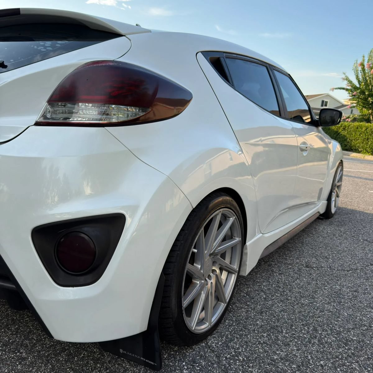Used 2016 Hyundai Veloster Turbo FWD image 23