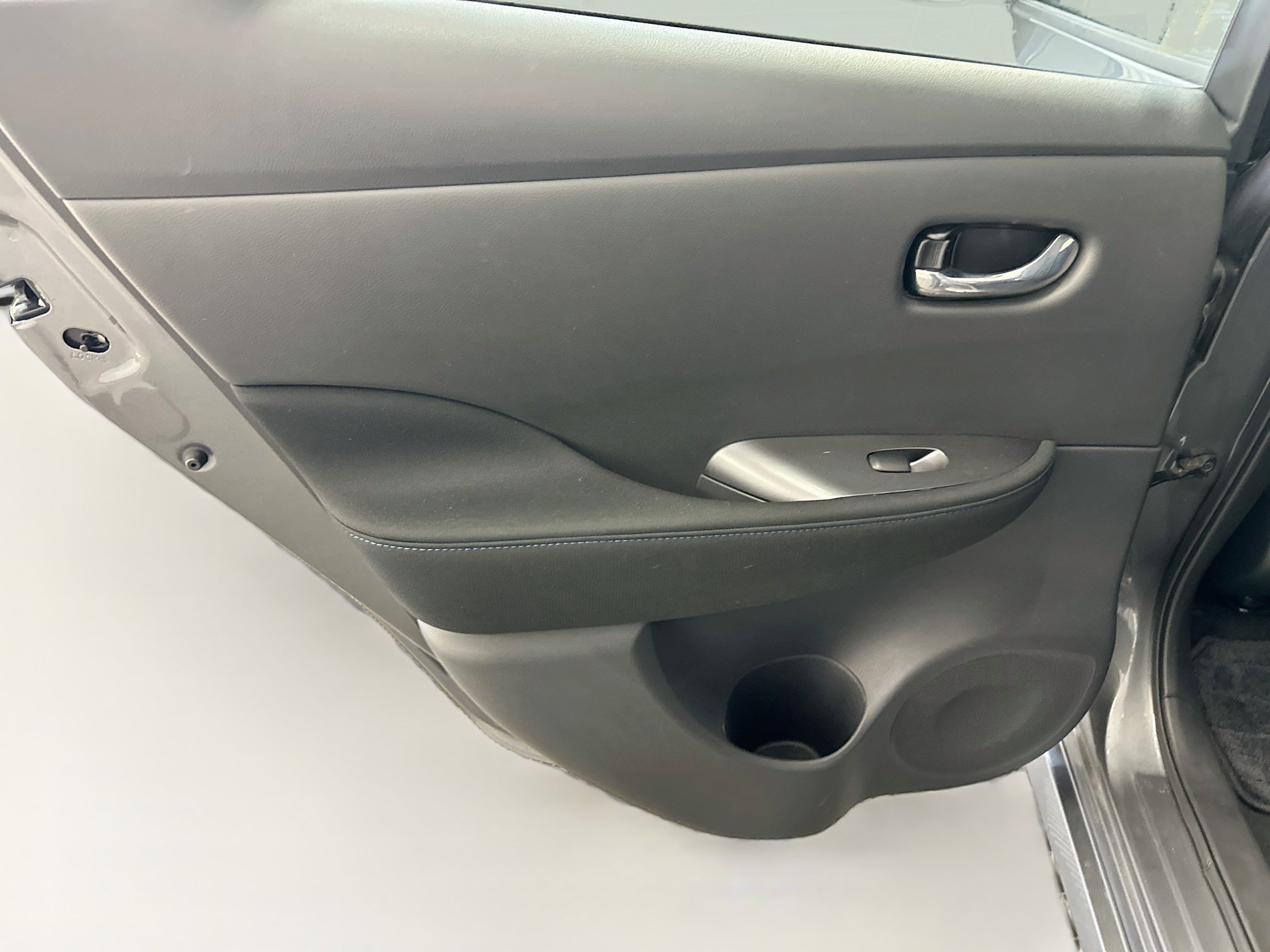 Used 2025 Nissan Leaf S FWD image 26