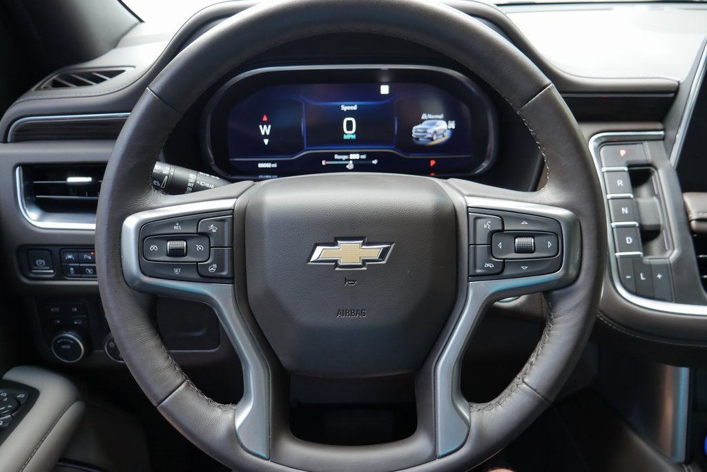 Used 2022 Chevrolet Tahoe LT w/ Luxury Package image 12