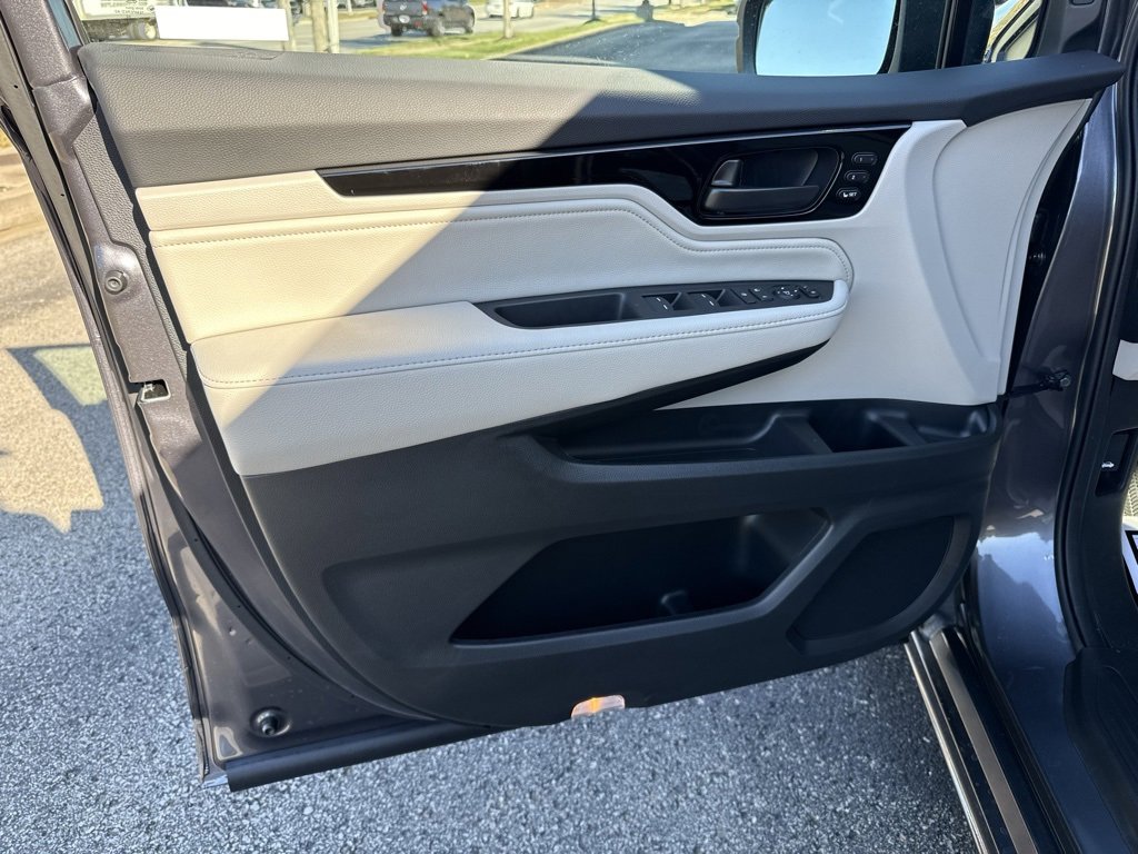 New 2026 Honda Odyssey Touring image 13