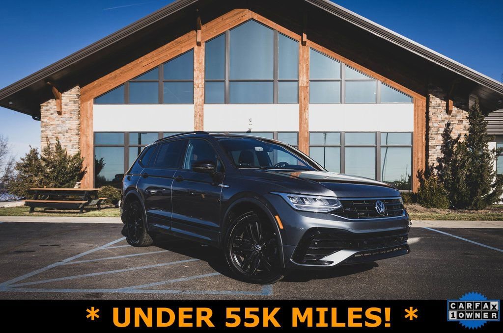 Used 2022 Volkswagen Tiguan SE R-Line image 1
