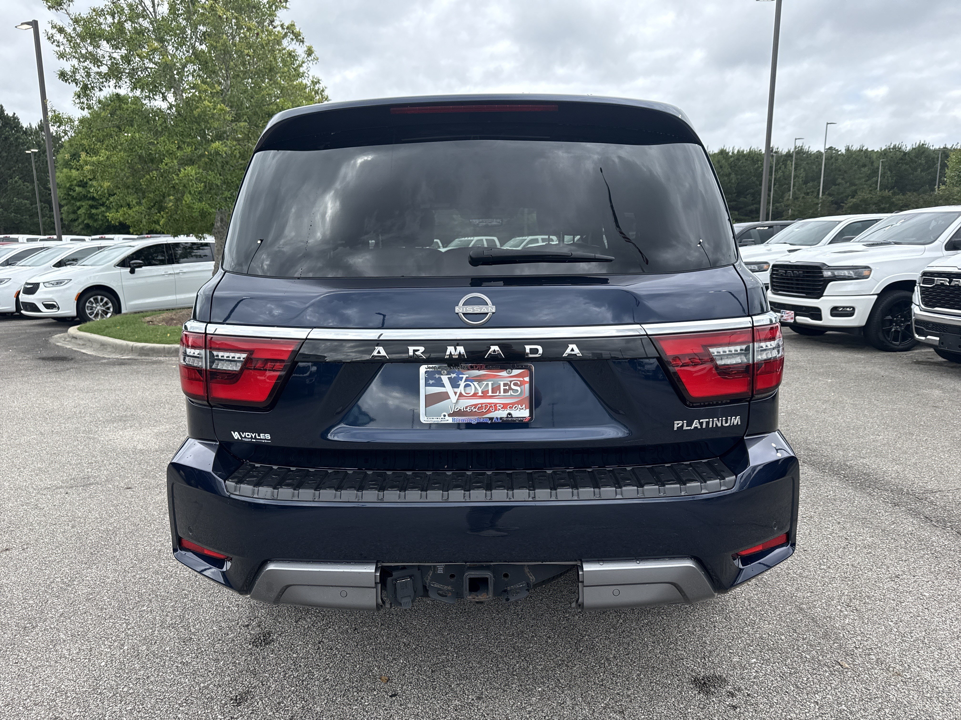 Used 2023 Nissan Armada Platinum w/ Captain's Chairs Package AWD/4WD image 6
