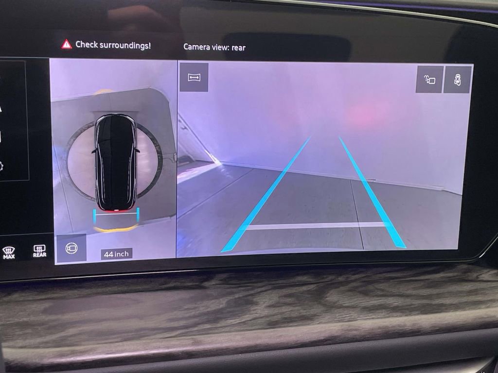 Certified 2025 Audi Q5 Premium w/ Convenience Package image 31