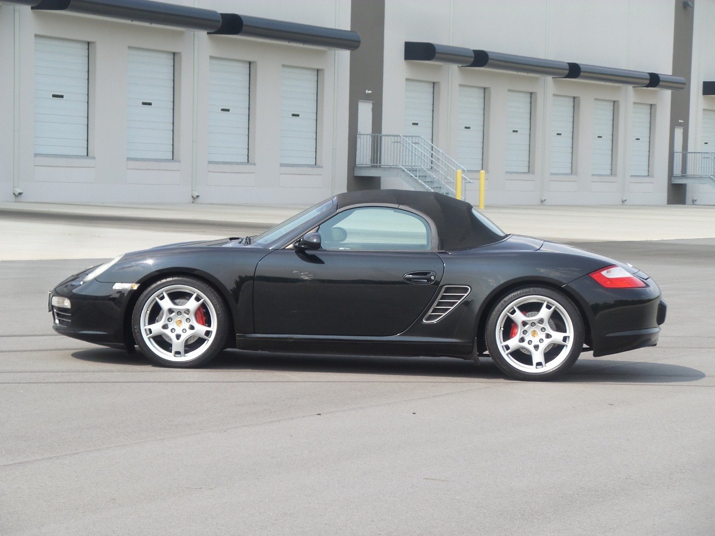 Used 2005 Porsche Boxster S RWD image 16