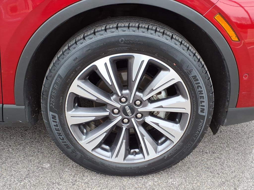 Certified 2022 Lincoln Corsair Reserve w/ Equipment Group 201A image 9