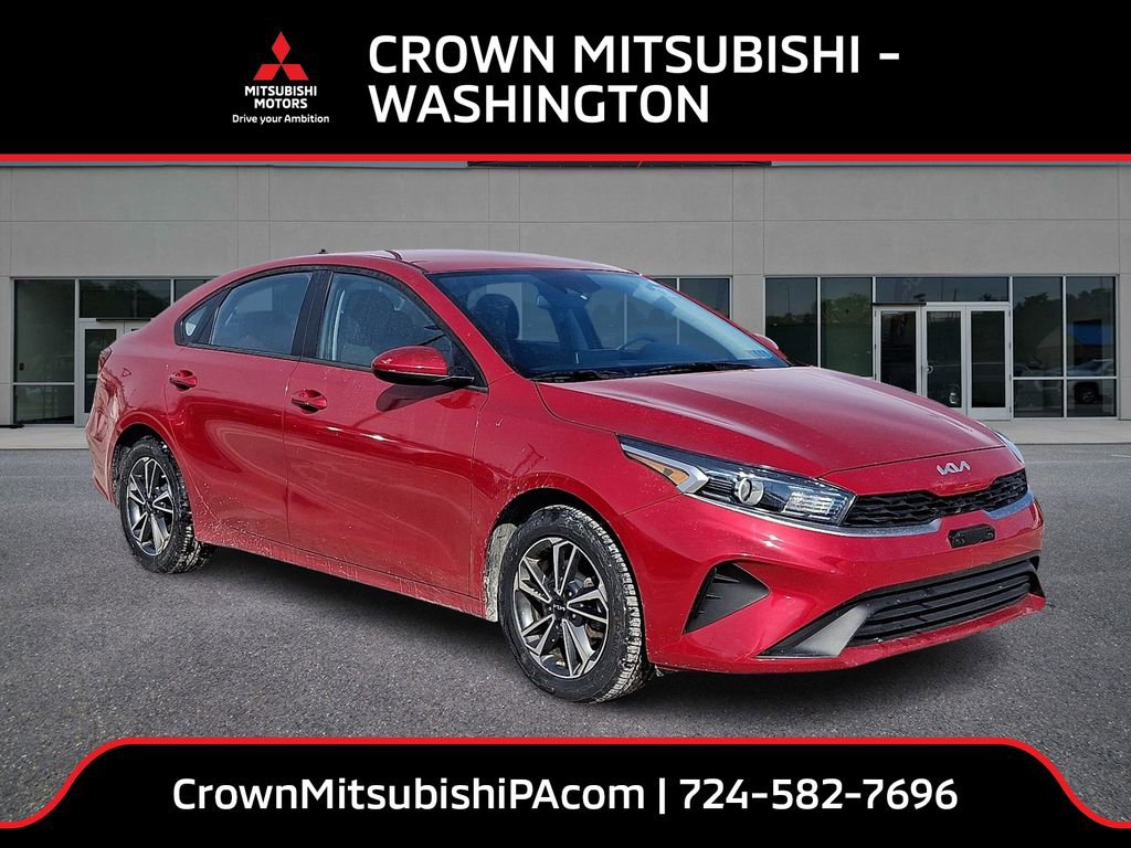 Used 2023 Kia Forte LXS image 1