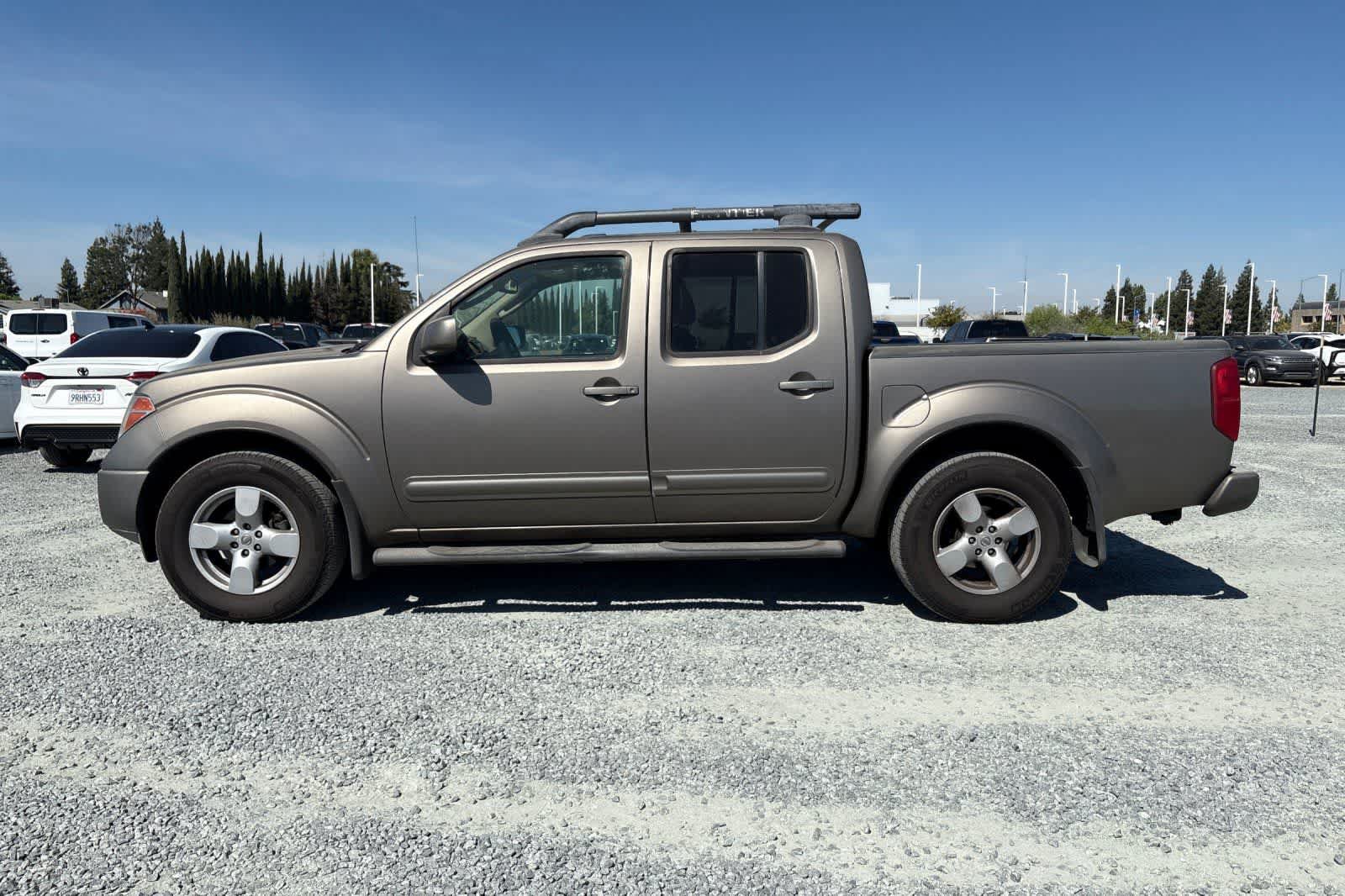 Used 2006 Nissan Frontier LE w/ (X01) Leather Pkg RWD image 6