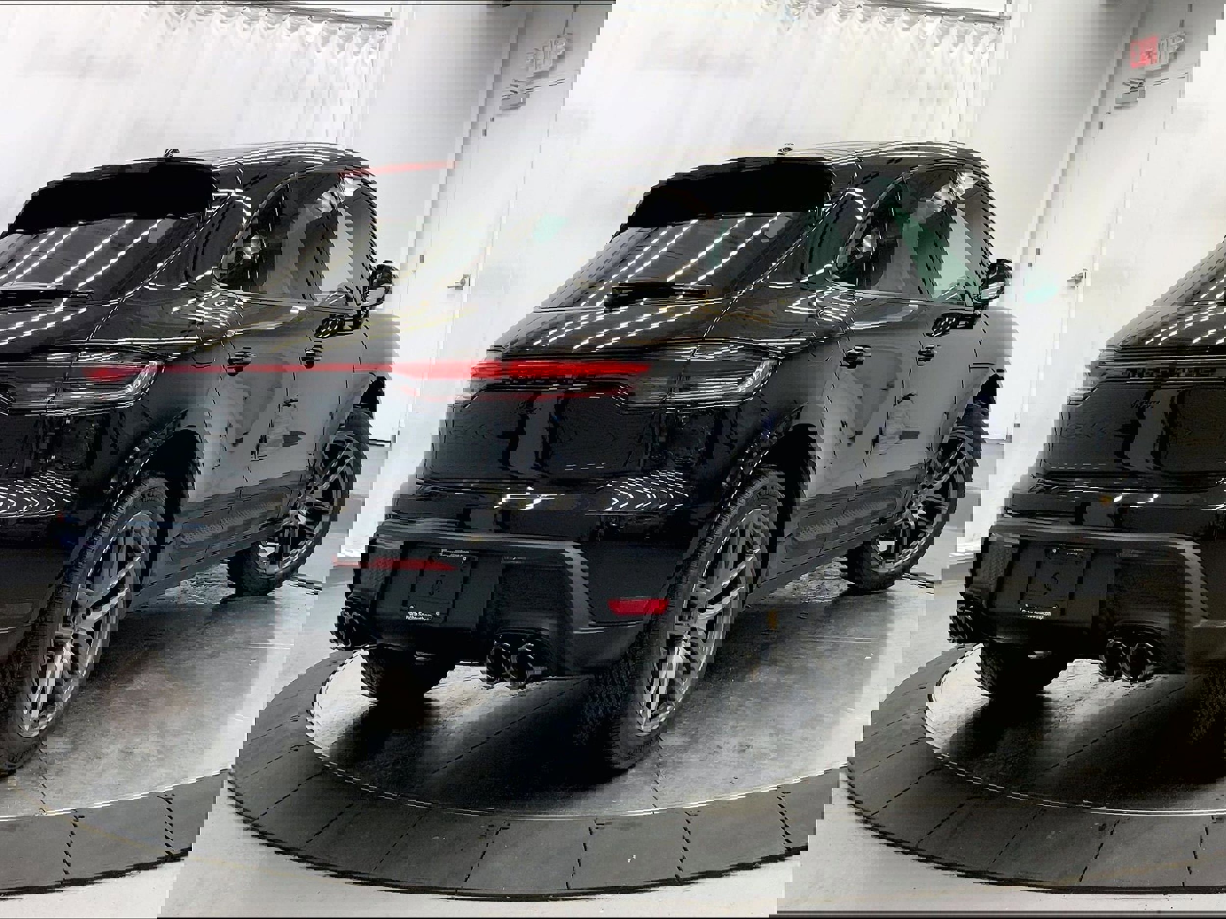 New 2026 Porsche Macan AWD/4WD image 33