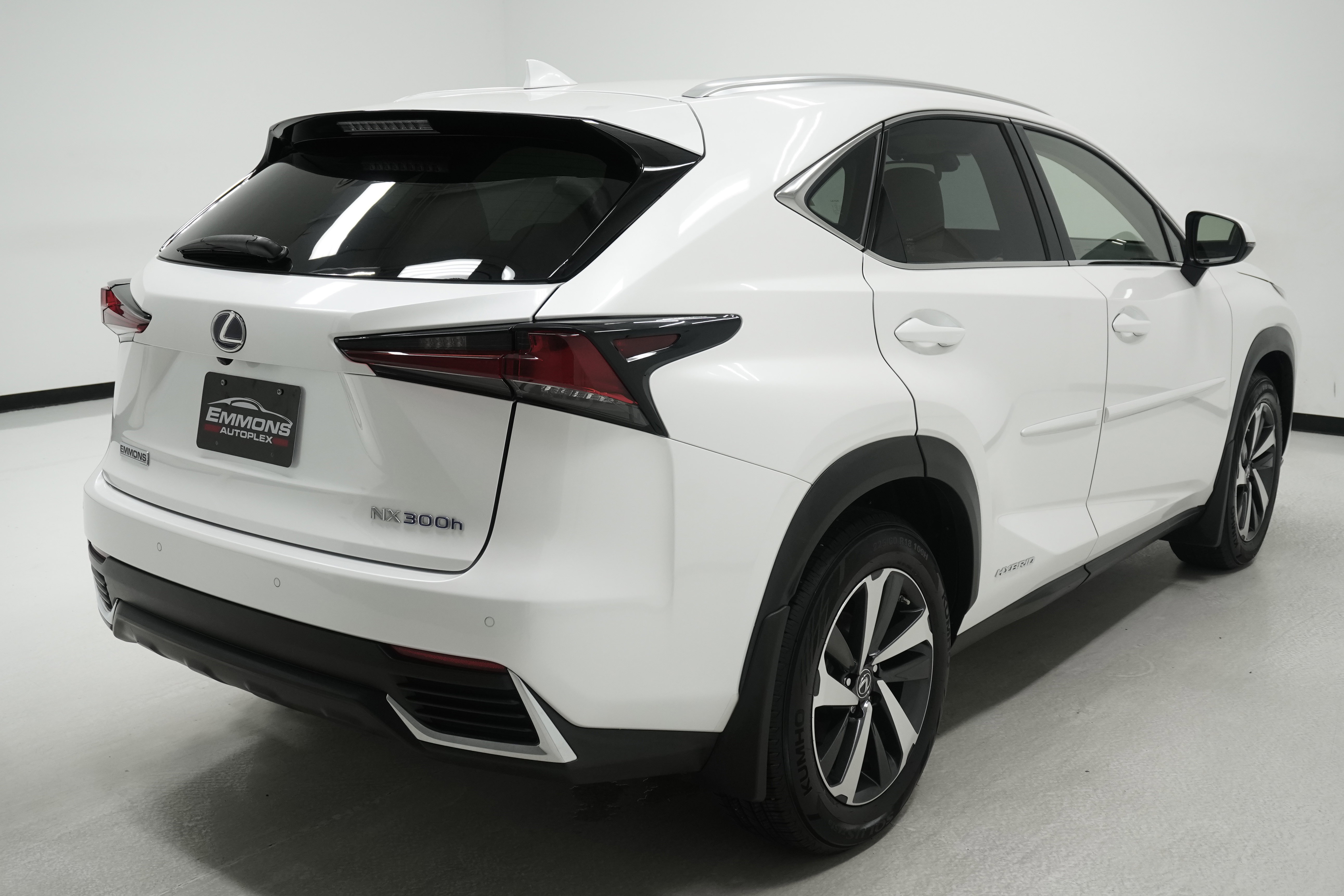 Used 2019 Lexus NX 300h AWD w/ Premium Package image 4