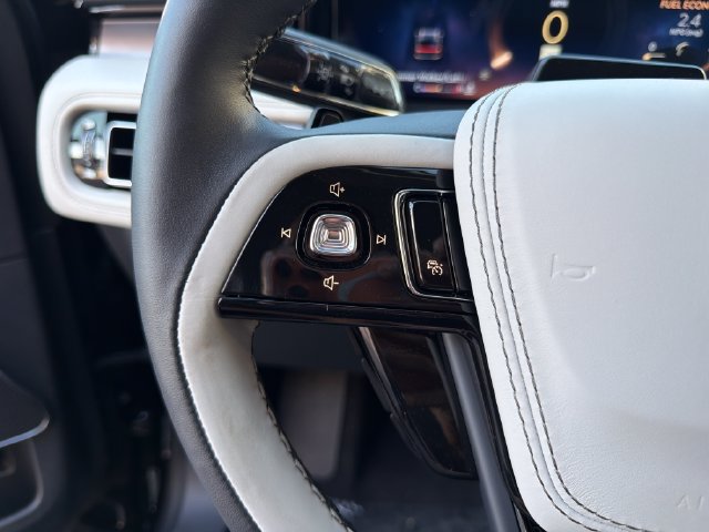 New 2026 Lincoln Aviator AWD w/ Jet Appearance Package image 29