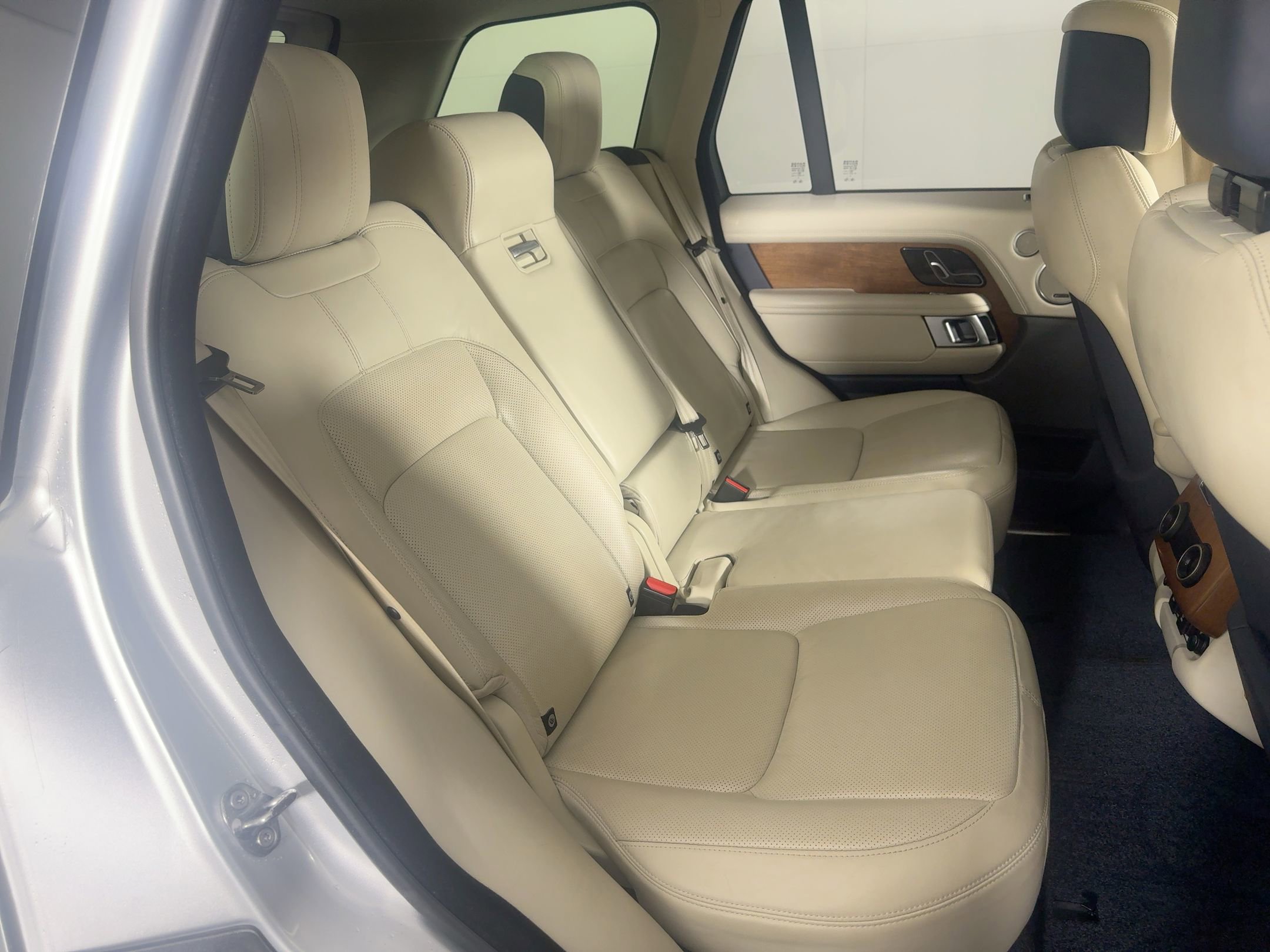 Used 2019 Land Rover Range Rover HSE image 24