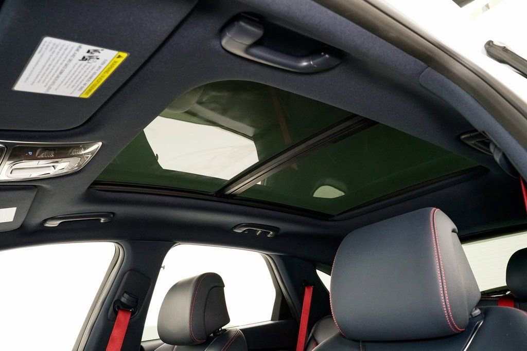 Used 2024 Genesis GV70 3.5T Sport image 8