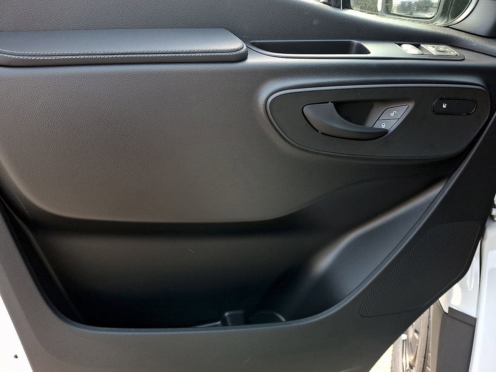 New 2026 Mercedes-Benz Sprinter 2500 image 9