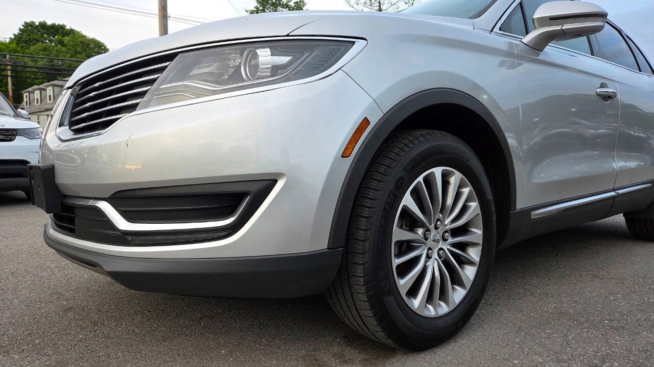 Used 2016 Lincoln MKX Select w/ Select Plus Package AWD/4WD image 6