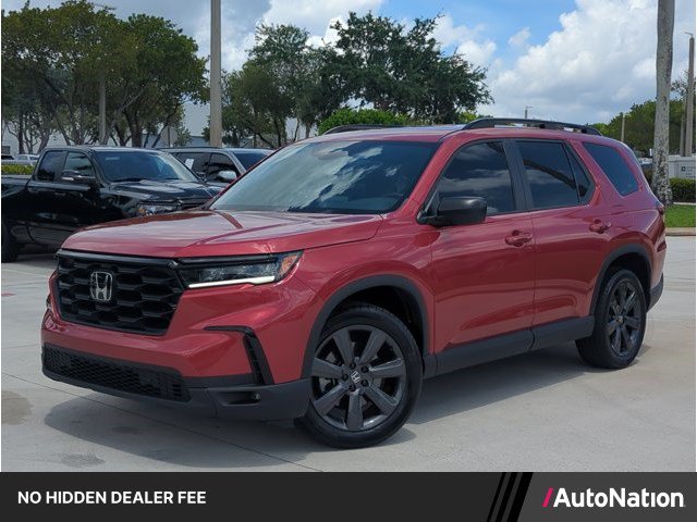 Used 2024 Honda Pilot Sport image 1