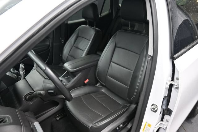 Used 2024 GMC Terrain SLT AWD/4WD image 19