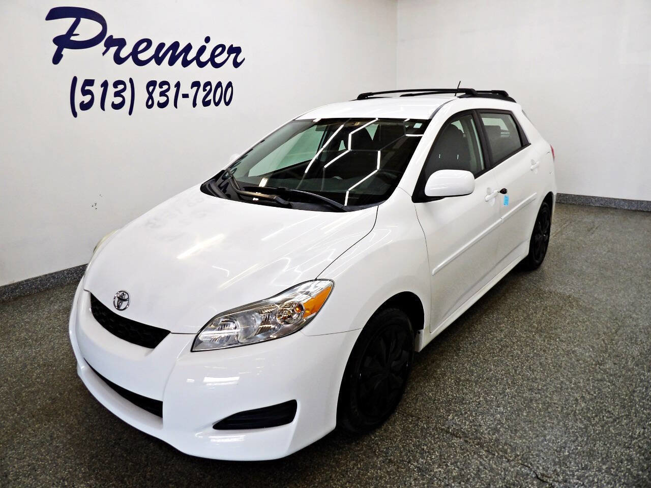 Used 2013 Toyota Matrix L FWD image 1