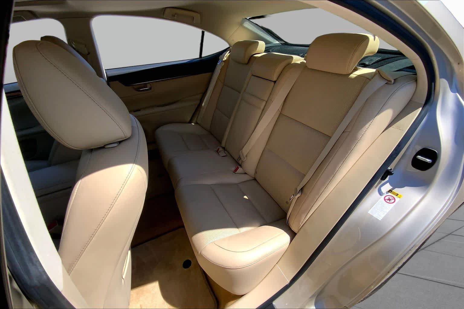 Used 2014 Lexus ES 350 w/ Luxury Package FWD image 21