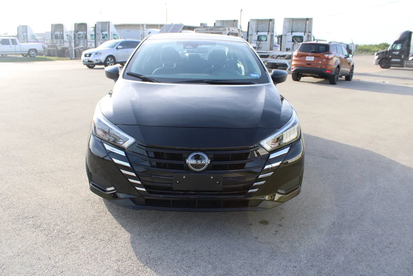 Used 2025 Nissan Versa S w/ S Plus Package FWD image 2