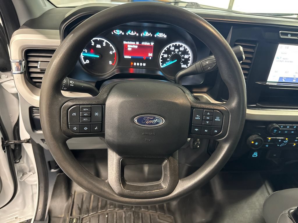 Used 2023 Ford F550 4x4 Regular Cab Super Duty image 14