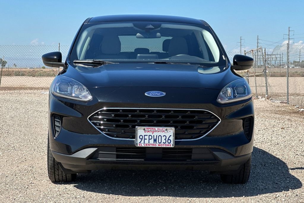 Used 2022 Ford Escape SE w/ SE Sport Appearance Package image 10