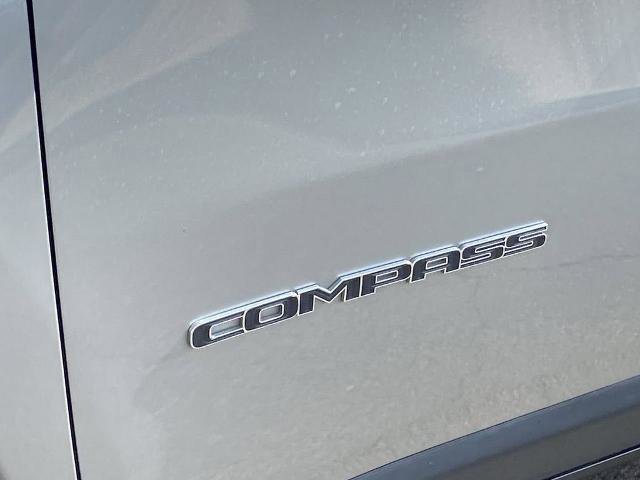 Used 2022 Jeep Compass Latitude image 27