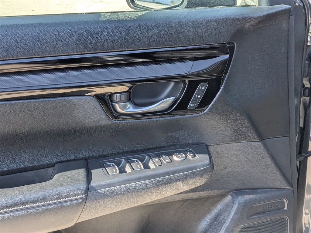 Used 2025 Honda CR-V EX-L image 13