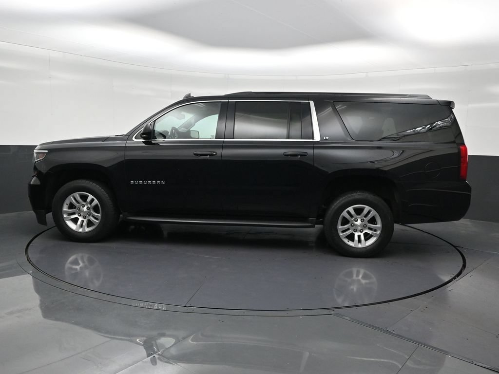 Used 2018 Chevrolet Suburban LT RWD image 2