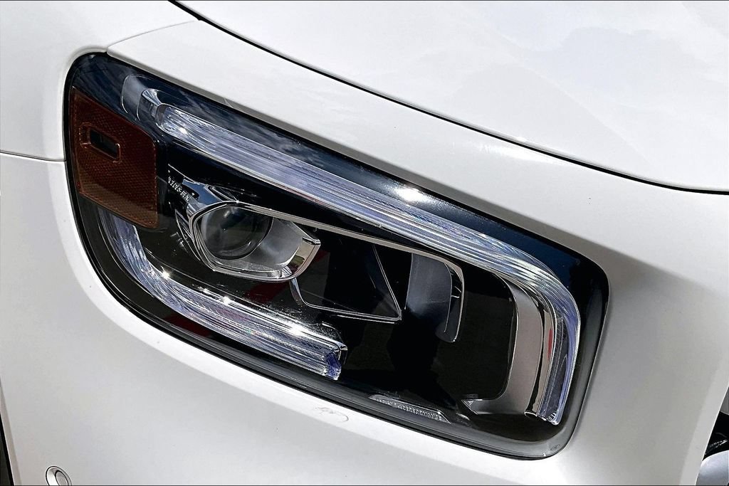 Used 2022 Mercedes-Benz GLB 250 image 39