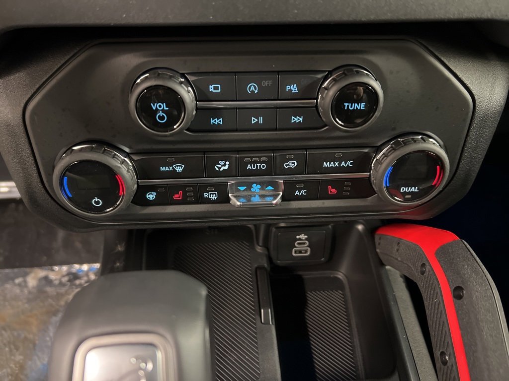 New 2026 Ford Bronco Outer Banks w/ Sasquatch Package image 13