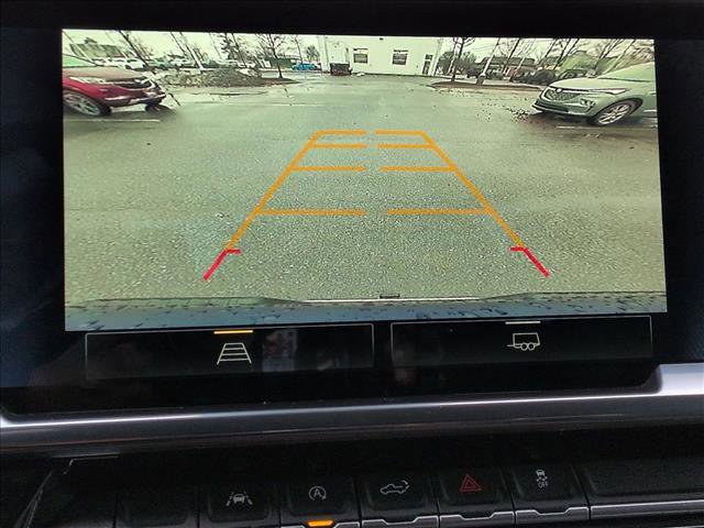 Used 2023 Chevrolet Silverado 1500 LT image 13