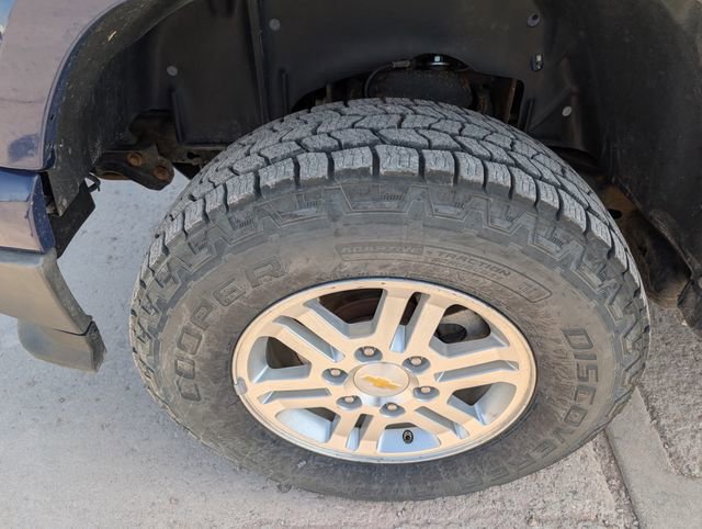 Used 2012 Chevrolet Colorado LT AWD/4WD image 10