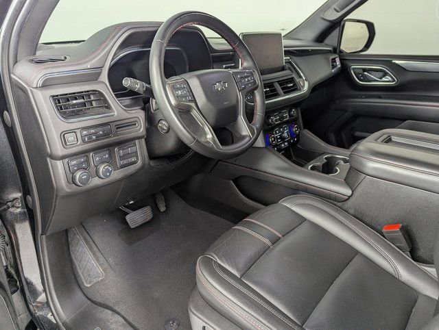 Used 2023 Chevrolet Suburban RST w/ Luxury Package AWD/4WD image 11