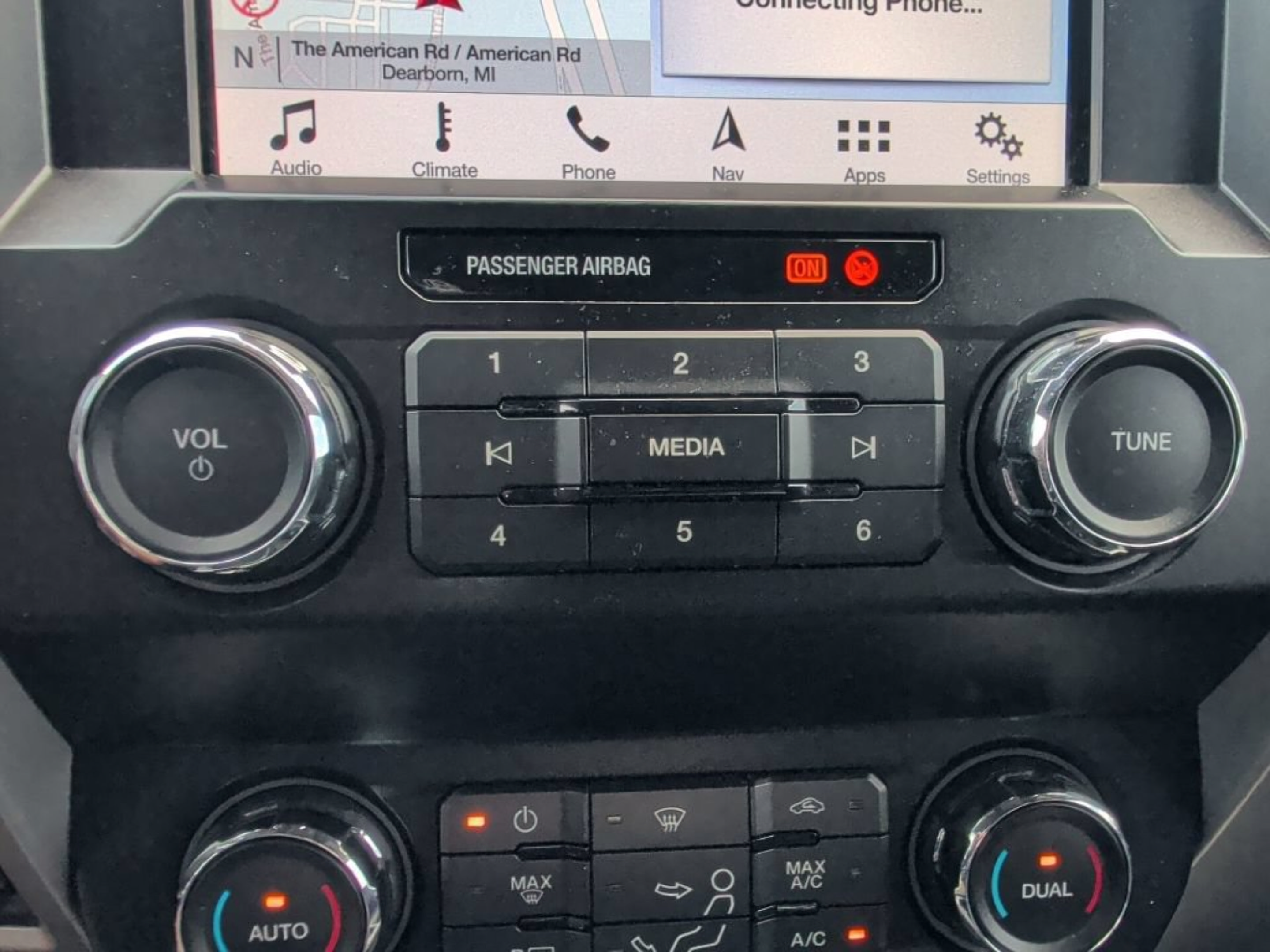Used 2019 Ford F250 Lariat w/ Lariat Value Package AWD/4WD image 31